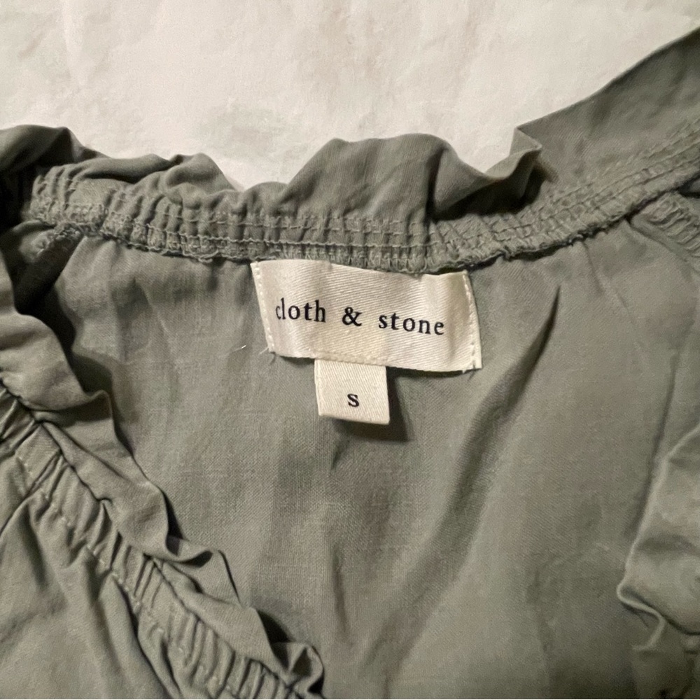 CLOTH AND STONE Green Raglan Ruffle‎ Neck Blouse - Picture 6 of 10